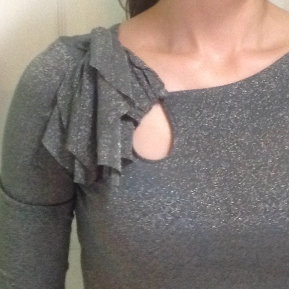 Anthropologie grey top with gold metallic specks - Picture 3 of 6